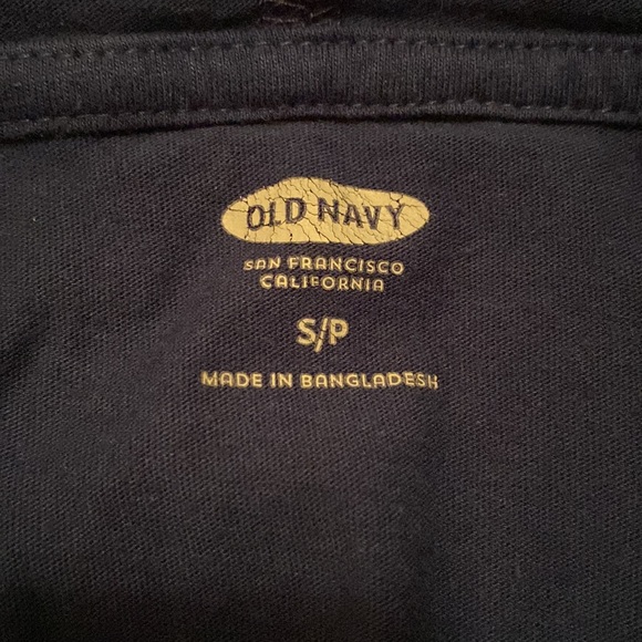 Old navy shirt - Picture 2 of 2